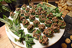 HOLIDAYS WITH KWANCHAI